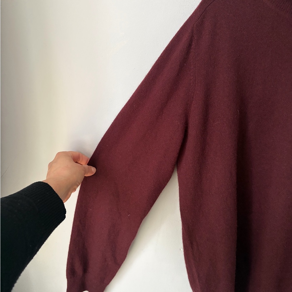 Quince 100% Cashmere Turtleneck Sweater - Picture 3 of 6